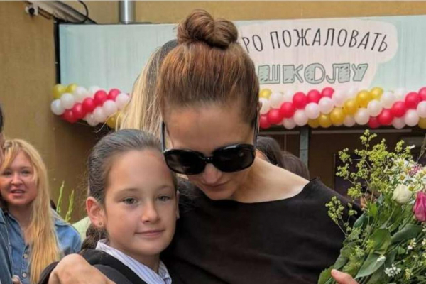 &laquo;Сумасшедшая жесть&raquo;: как сейчас живет похоронившая мужа три месяца назад Виктория Исакова