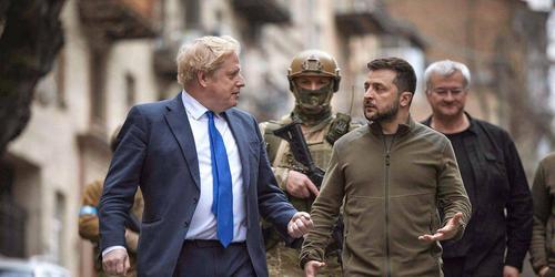 Миллион фунтов: раскрыта схема наживы Джонсона на украинском конфликте