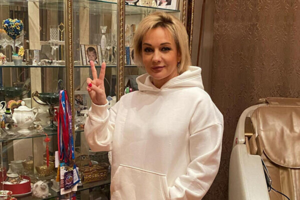 3,6 млн за вечер: Буланова получит астрономический гонорар в рядовом ДК 