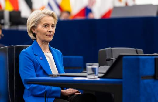 
                    FT указала на опасения Европы из-за попытки Британии открыть канал связи с РФ

        