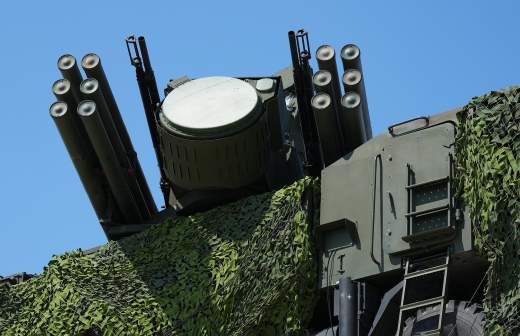
                    Силы ПВО уничтожили 15 дронов ВСУ над регионами России и акваторией Черного моря

        