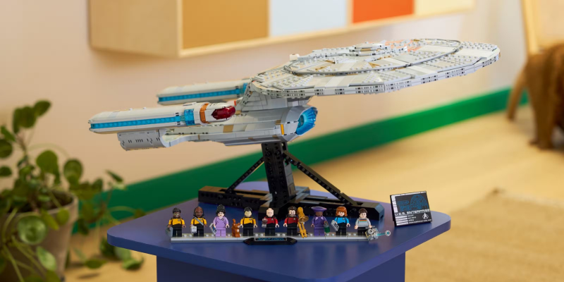 Lego показала большой набор с модульным &laquo;Энтерпрайзом&raquo; из &laquo;Звёздного пути&raquo;